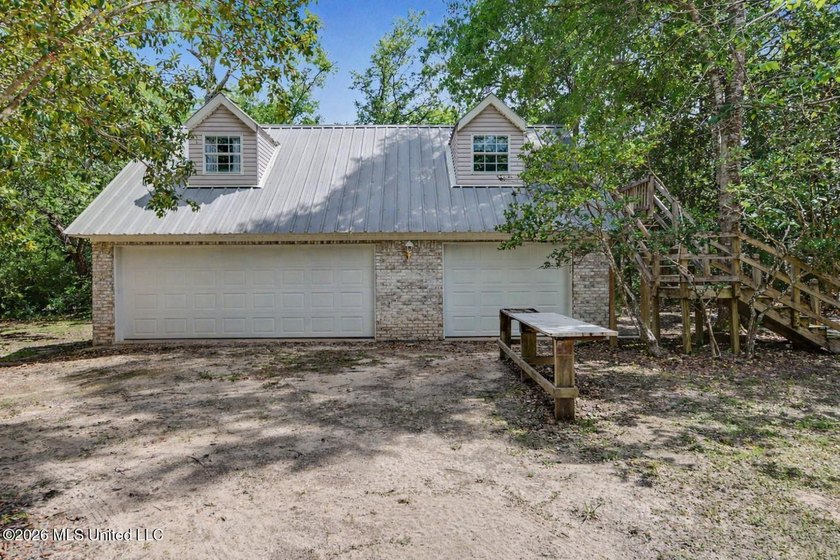 ***BUILD YOUR DREAM HOME HERE...Tucked away on approximately 3 - photo 2