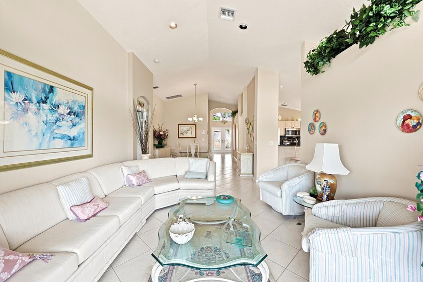Beautiful lake views from this well-maintained 3-bedroom, 2-bath - photo 10