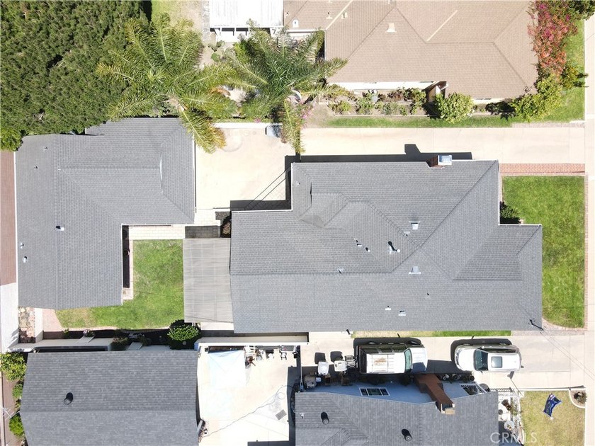 Welcome to this move in spacious, wonderfully located family - photo 8