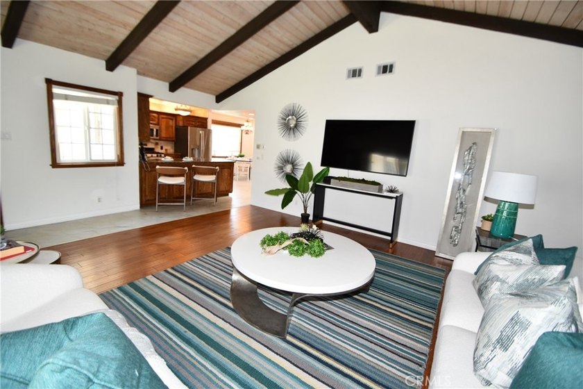 Welcome to this move in spacious, wonderfully located family - photo 10