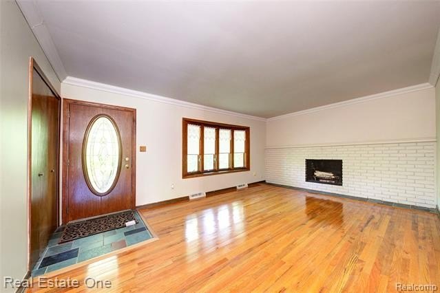 Welcome to 3125 Commerce Rd., in Milford Township! This - photo 5