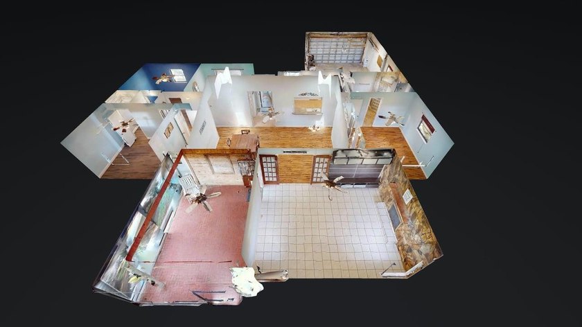 Welcome to this charming single-story residence located in Port - photo 8