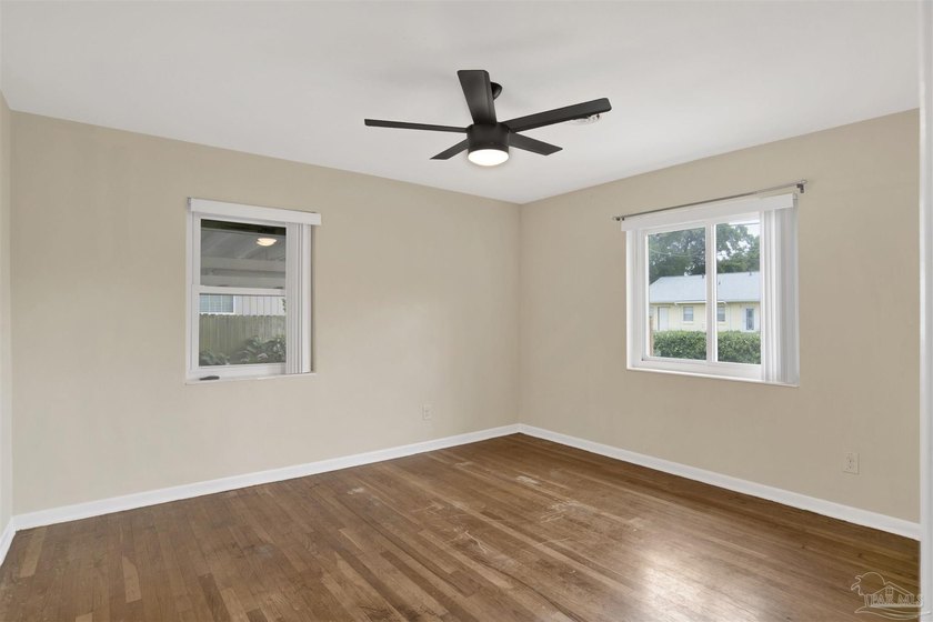New Roof, New HVAC, Hurricane Impact Windows! In a vibrant - photo 22