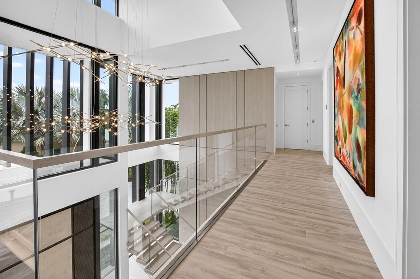 Striking contemporary waterfront estate, perfectly positioned to - photo 32