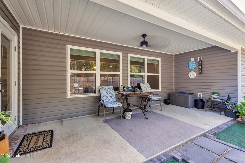 Welcome to 10440 Willow Leaf Drive, a beautifully maintained - photo 41