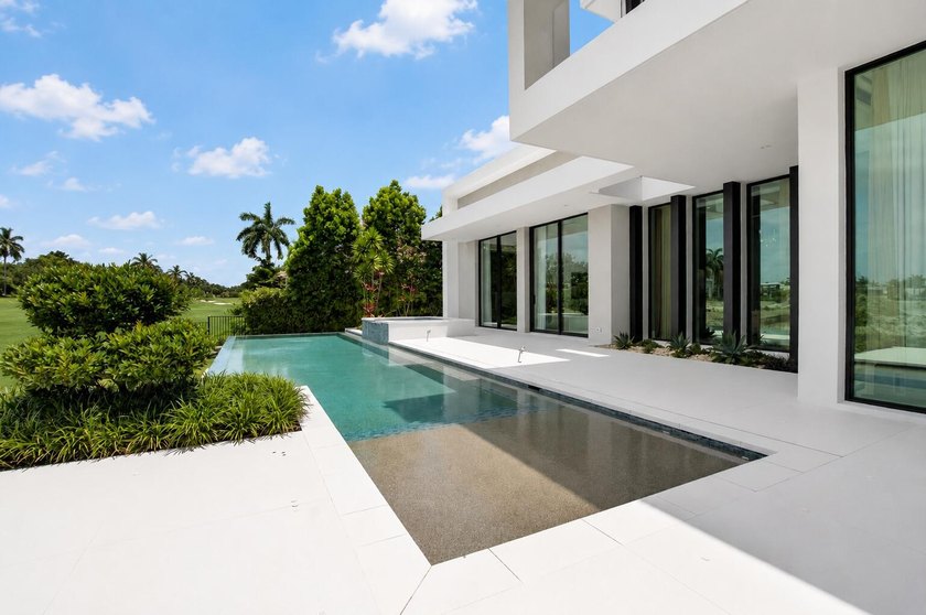 Striking contemporary waterfront estate, perfectly positioned to - photo 46