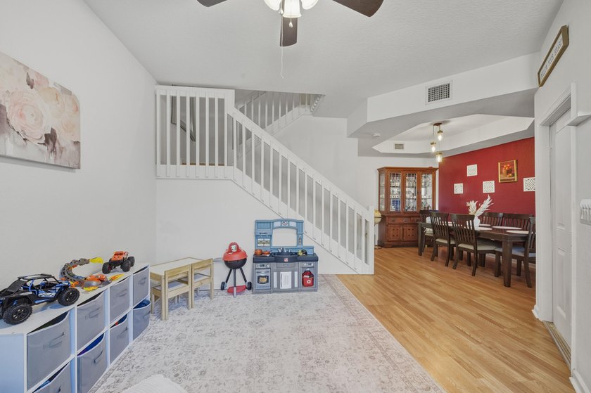 Spacious 3-bedroom, 2.5 bath unit built in 2006 with a - photo 6