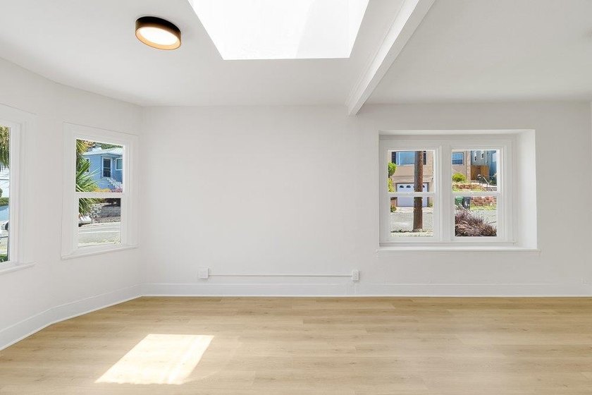 Welcome to 8227 Ney Ave in Oakland a well-positioned property - photo 8
