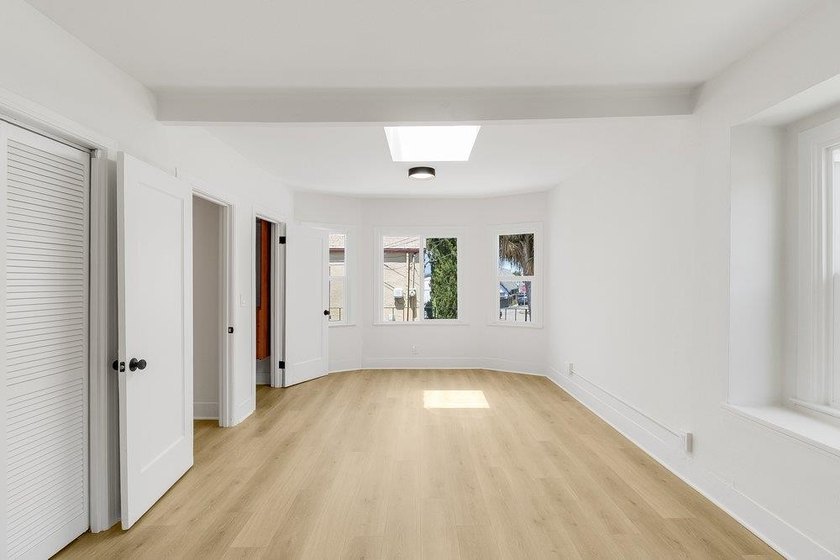 Welcome to 8227 Ney Ave in Oakland a well-positioned property - photo 9