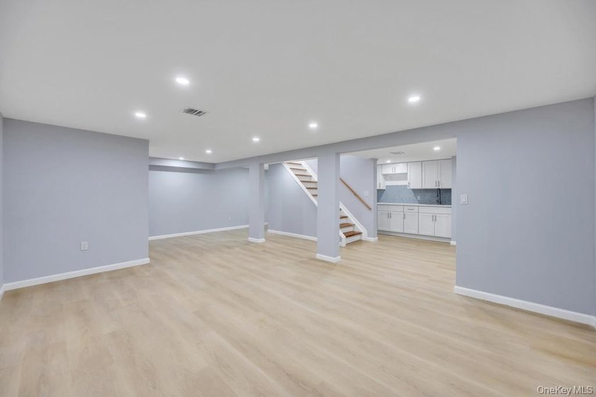 Welcome to this beautifully updated 3-bedroom, 2-bathroom Ranch - photo 20