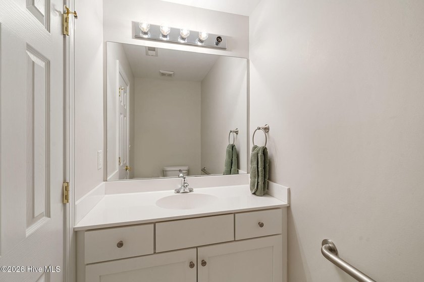 Welcome to 138 Candlewood Drive--where comfort meets effortless - photo 14