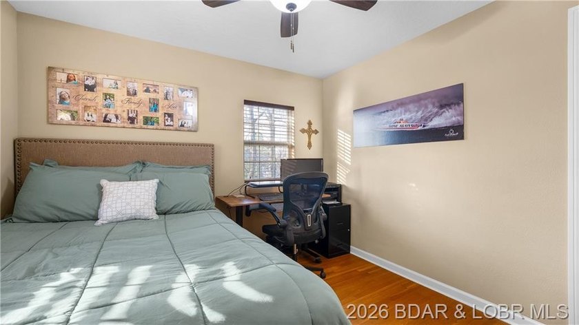 Welcome to this beautifully maintained 4-bedroom, 2 full and 1 - photo 22