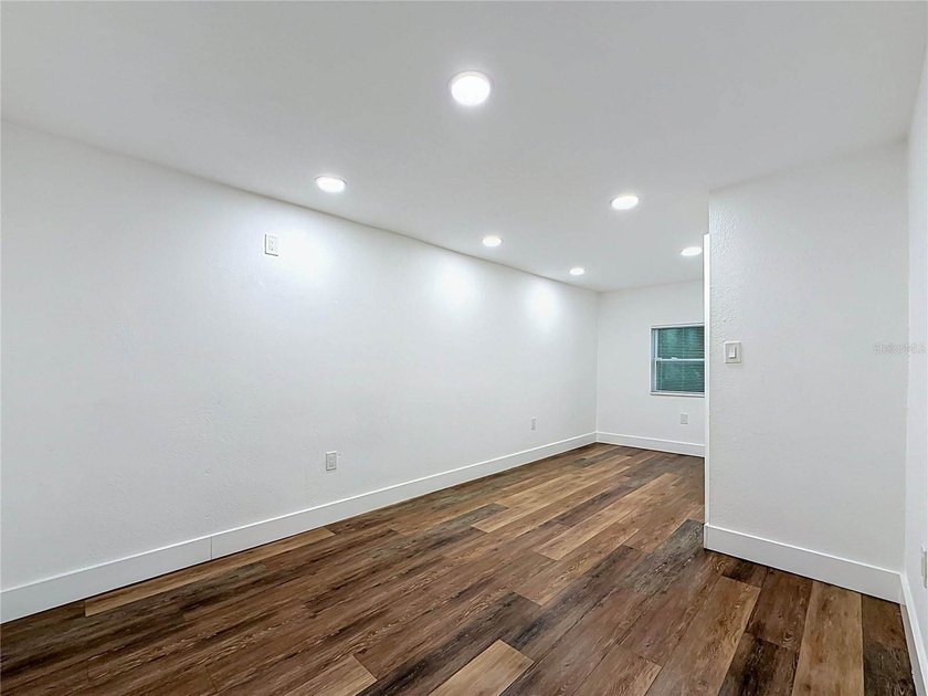 Virtually Staged. ASK ABOUT MY PREFERRED LENDER INCENTIVE - photo 23
