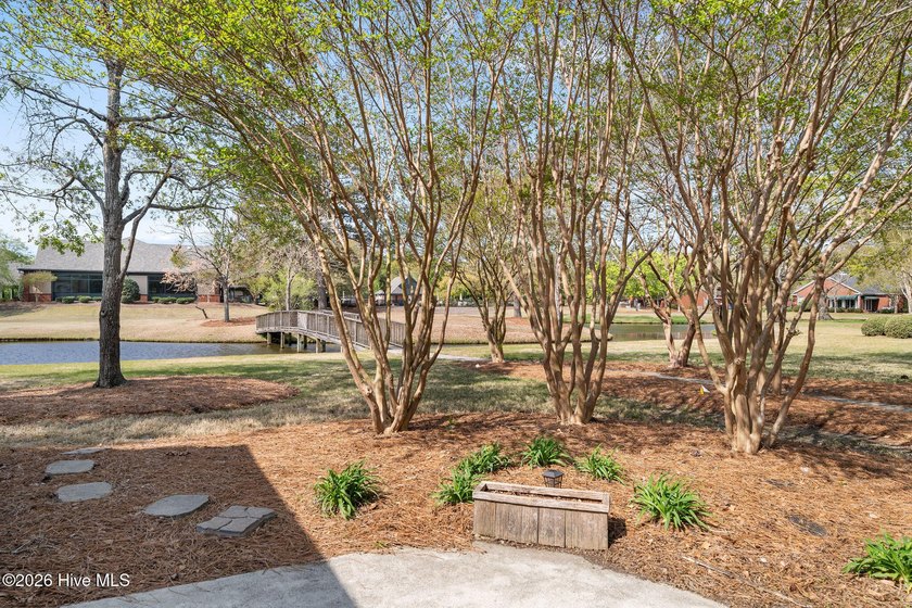 Welcome to 138 Candlewood Drive--where comfort meets effortless - photo 25