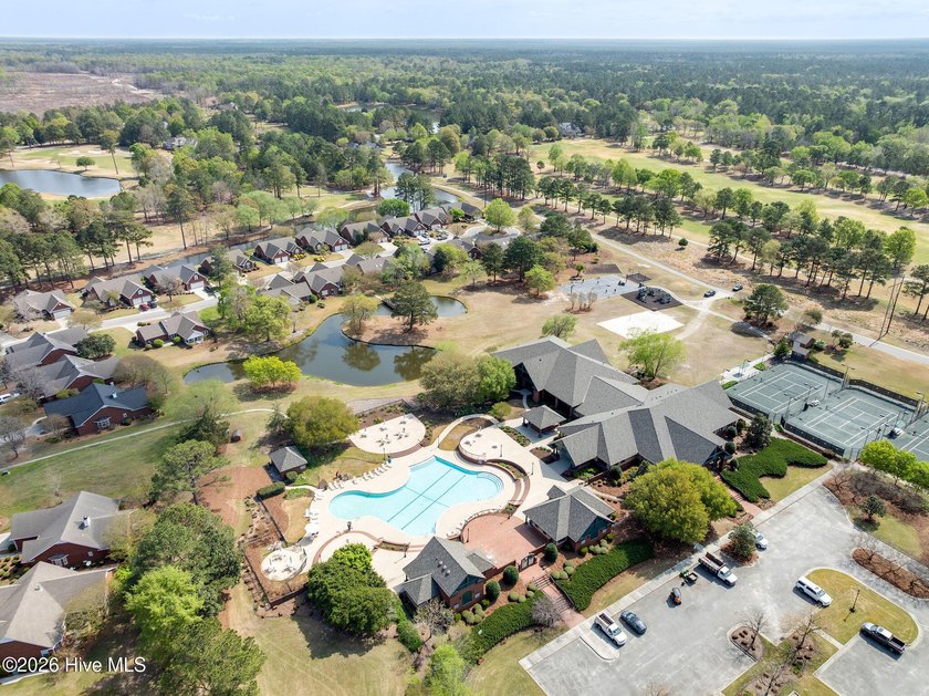 Welcome to 138 Candlewood Drive--where comfort meets effortless - photo 31