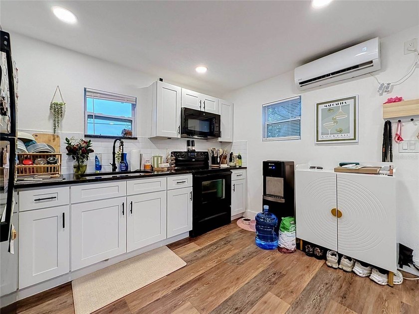 Virtually Staged. ASK ABOUT MY PREFERRED LENDER INCENTIVE - photo 34