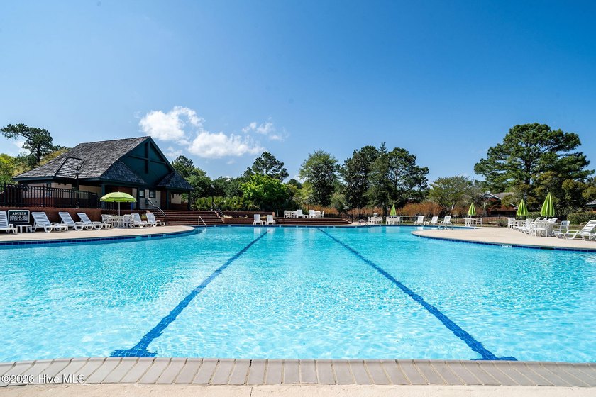 Welcome to 138 Candlewood Drive--where comfort meets effortless - photo 40