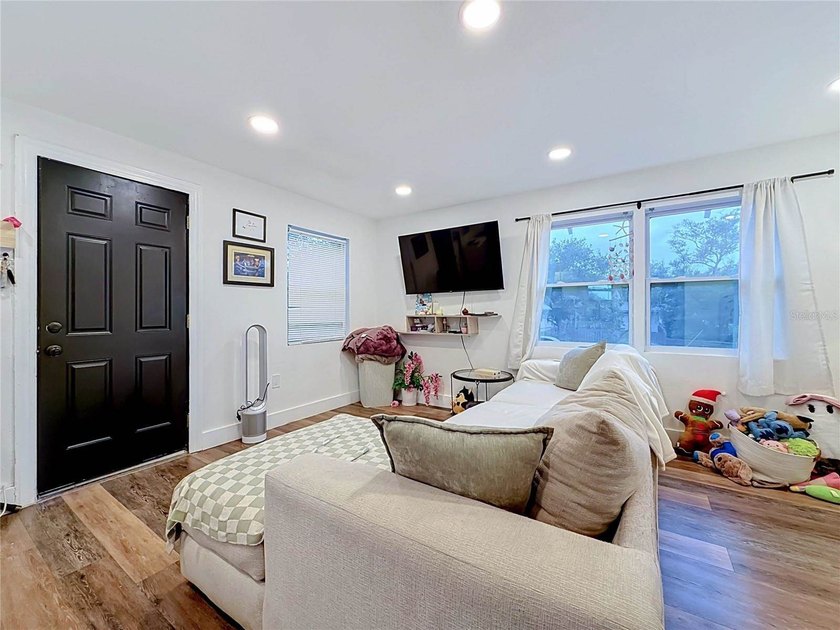 Virtually Staged. ASK ABOUT MY PREFERRED LENDER INCENTIVE - photo 40