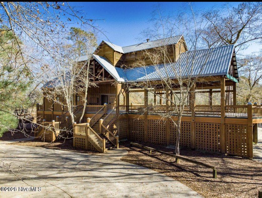 Welcome to 138 Candlewood Drive--where comfort meets effortless - photo 47