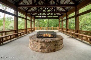 Welcome to 138 Candlewood Drive--where comfort meets effortless - photo 48