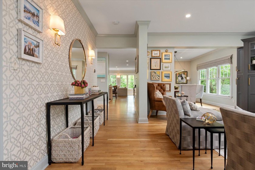 Originally built in 2005 and renovated with high end materials - photo 7