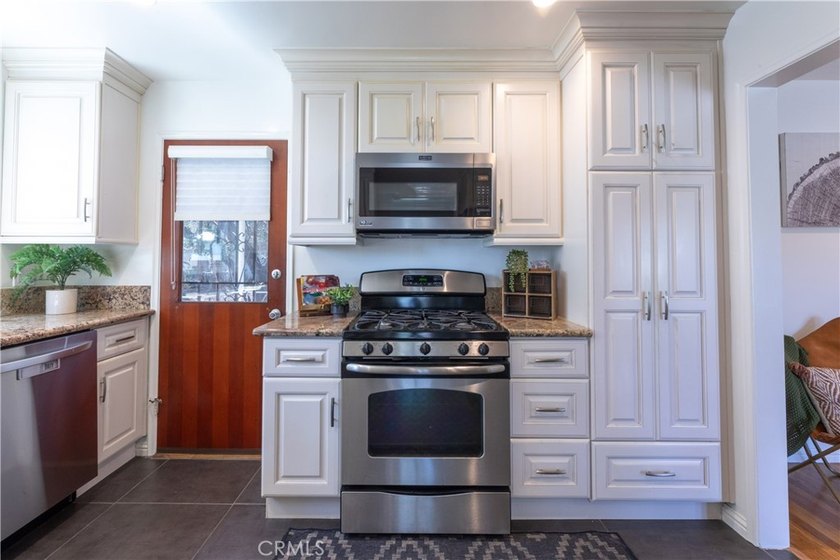 1014 Carson unit 7 has 1026 square feet, is wonderfully laid out - photo 10
