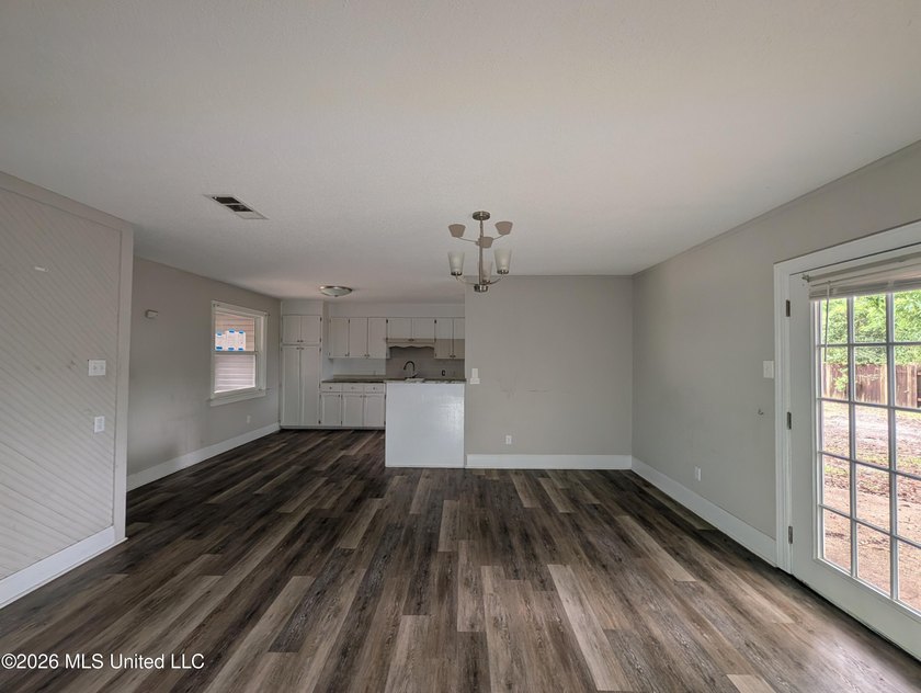 Summer is the perfect time to make your move, and this all-brick - photo 6