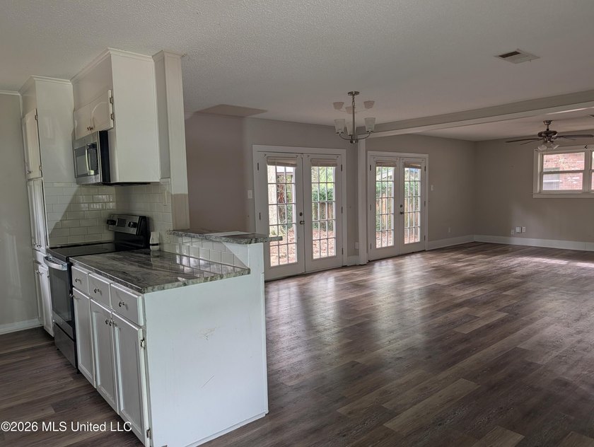 Summer is the perfect time to make your move, and this all-brick - photo 10