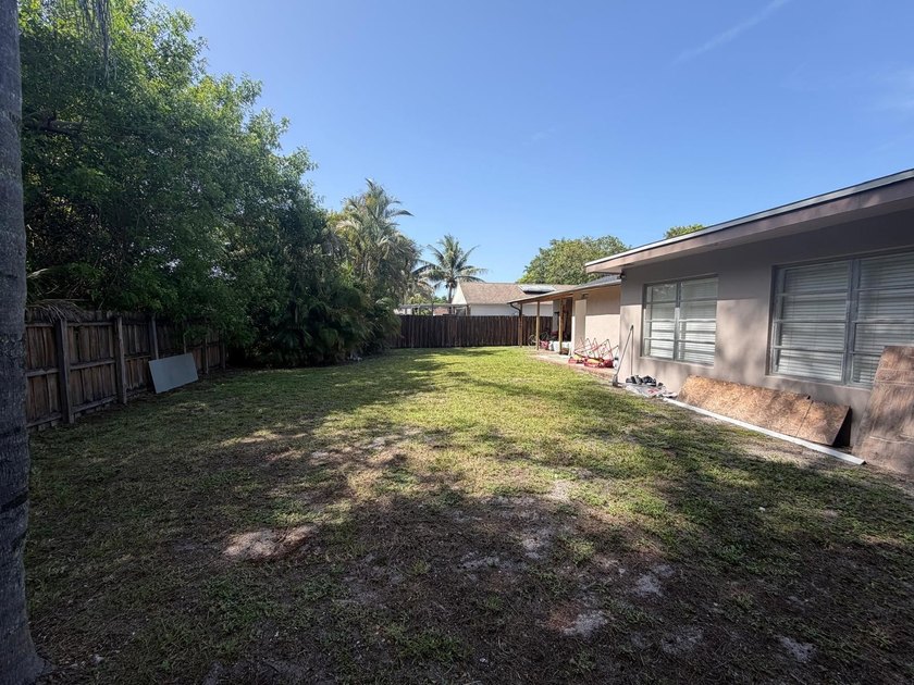 Exceptional opportunity in Boca Raton with NO HOA! This - photo 43