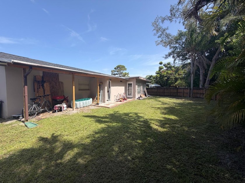Exceptional opportunity in Boca Raton with NO HOA! This - photo 45