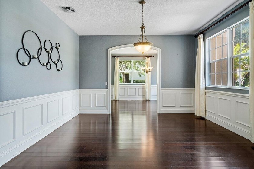 Welcome to this beautifully maintained 5-bedroom, 3-bath pool - photo 7