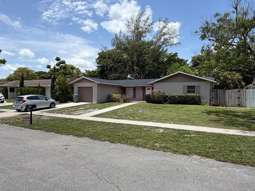 Exceptional opportunity in Boca Raton with NO HOA! This - photo 50