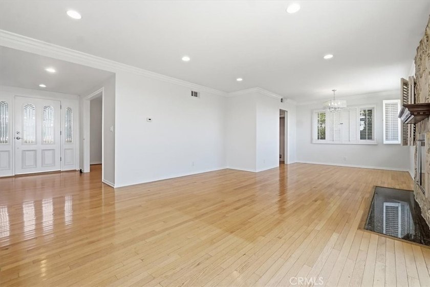 **Split-level advantages at 28019 Braidwood Dr, Rancho Palos - photo 5