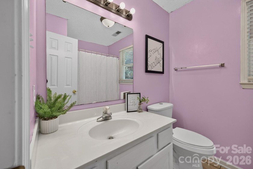 3 Bedrooms 2.5 Baths, 2 Car Garage, Excellent Neighborhood. Dual - photo 12