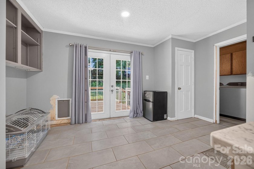 3 Bedrooms 2.5 Baths, 2 Car Garage, Excellent Neighborhood. Dual - photo 15