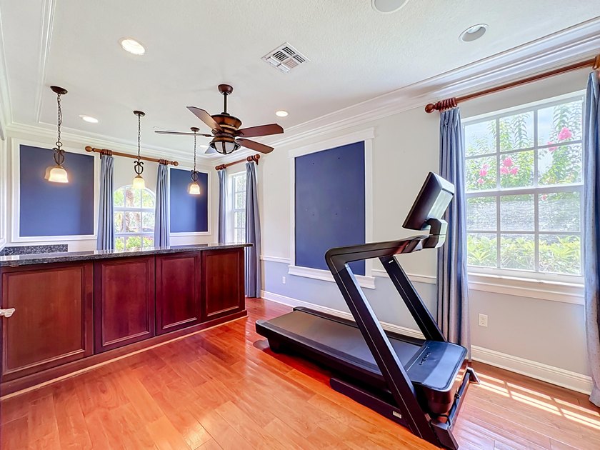 Spectacular, former model, POOL home in the exclusive community - photo 15