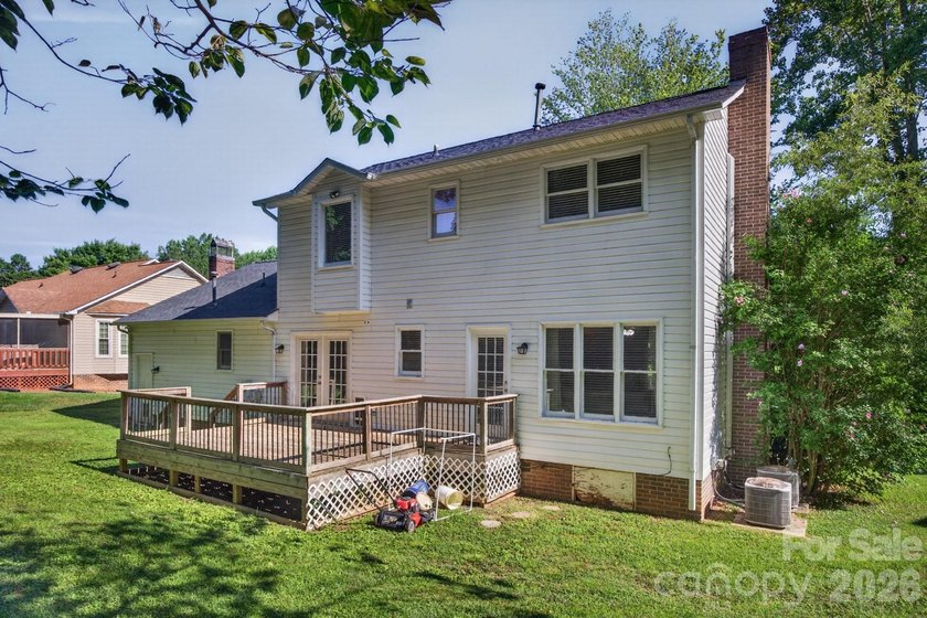 3 Bedrooms 2.5 Baths, 2 Car Garage, Excellent Neighborhood. Dual - photo 16