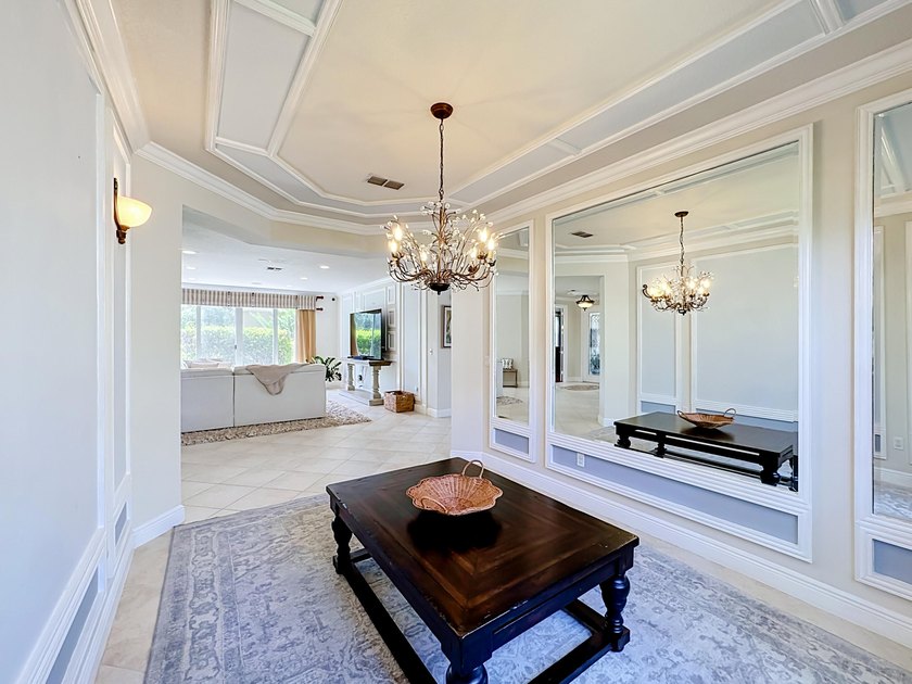 Spectacular, former model, POOL home in the exclusive community - photo 19