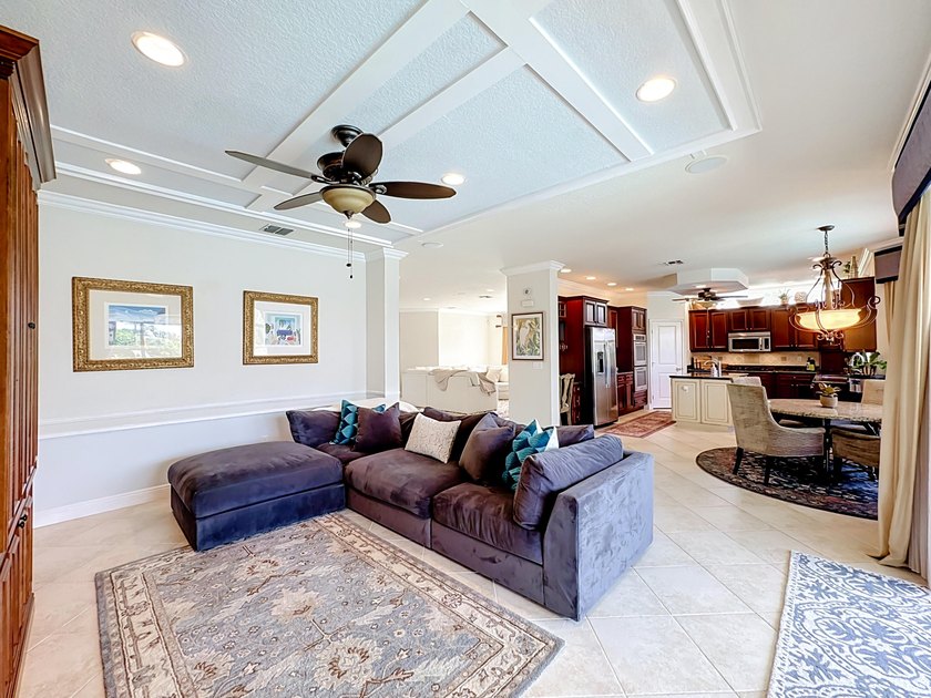 Spectacular, former model, POOL home in the exclusive community - photo 21