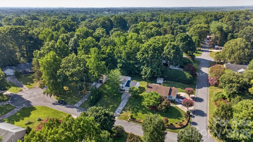 3 Bedrooms 2.5 Baths, 2 Car Garage, Excellent Neighborhood. Dual - photo 22