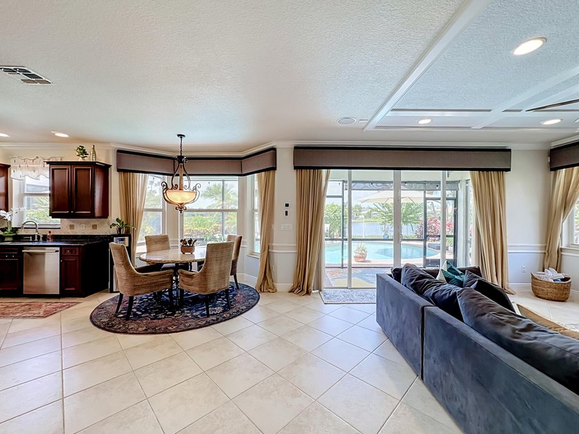 Spectacular, former model, POOL home in the exclusive community - photo 24
