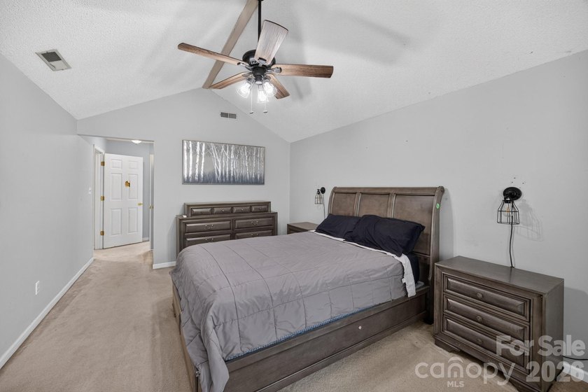 3 Bedrooms 2.5 Baths, 2 Car Garage, Excellent Neighborhood. Dual - photo 33