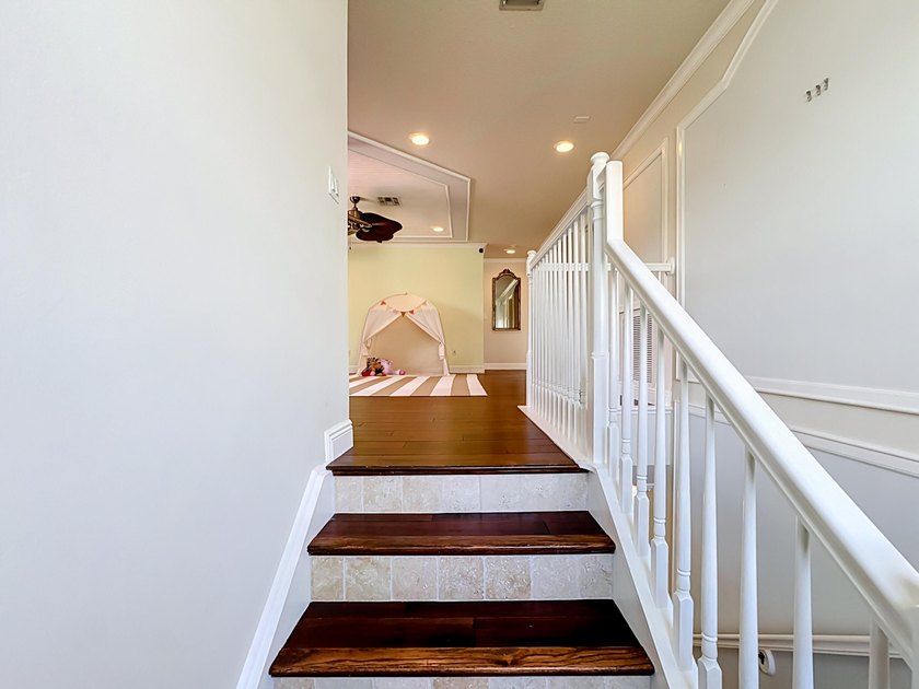 Spectacular, former model, POOL home in the exclusive community - photo 35