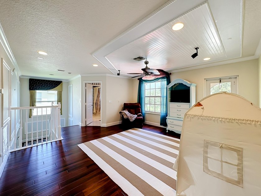 Spectacular, former model, POOL home in the exclusive community - photo 38