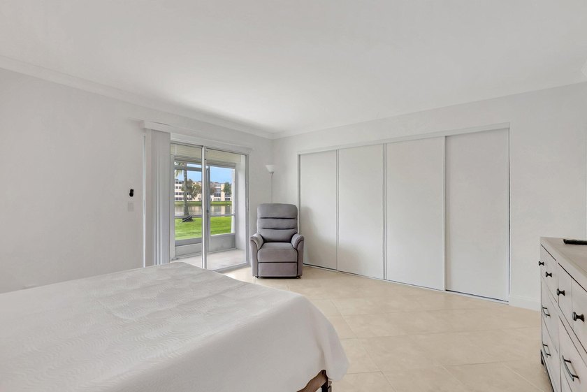 STUNNING RENOVATED! FIRST FLOOR WATERVIEW! Sparkling! Newly - photo 19