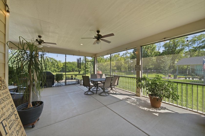 Luxury, Convenience &amp; Resort-Style Living - All in One Beautiful - photo 22