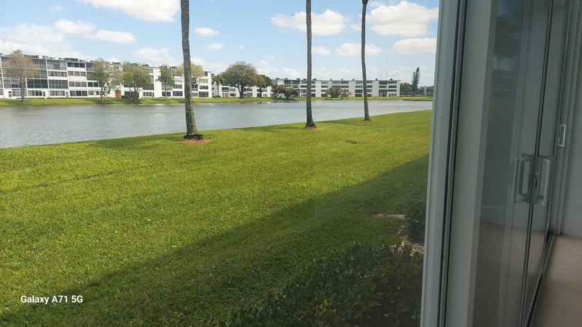 STUNNING RENOVATED! FIRST FLOOR WATERVIEW! Sparkling! Newly - photo 23