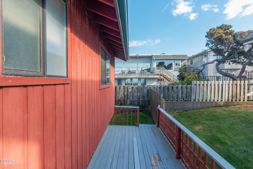 Charming, lovingly maintained Ocean View beach house in much - photo 24
