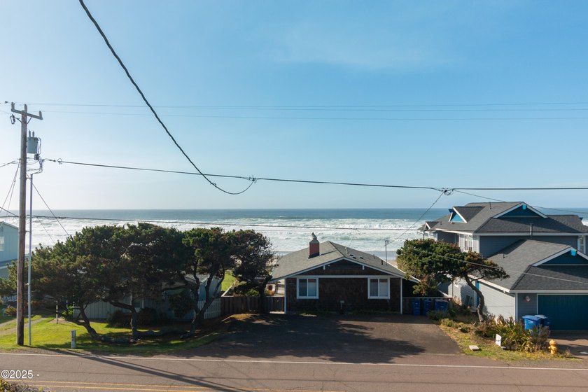 Charming, lovingly maintained Ocean View beach house in much - photo 26