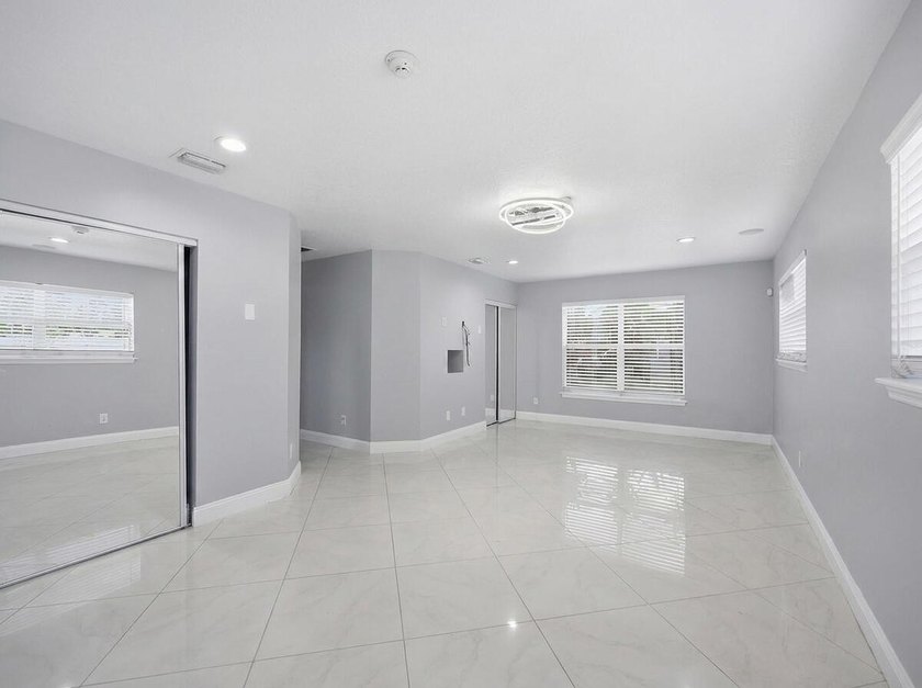 Welcome to this charming 3BR / 2BA single-story home located in - photo 10